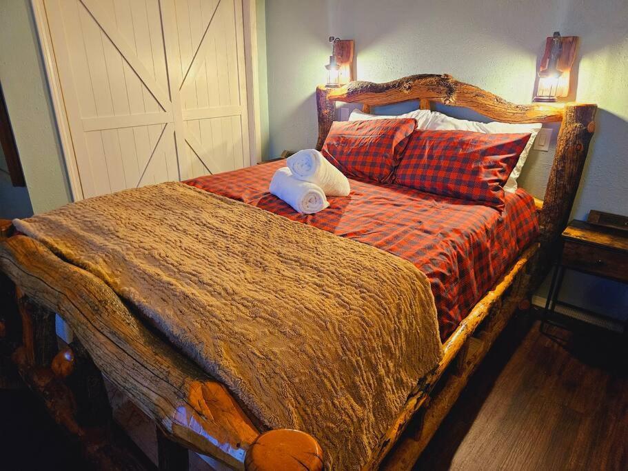 Private Cabin- Breakfast - Double Tub - 75In Tv - Sup - Washer Dryer - Bbq West Point 외부 사진